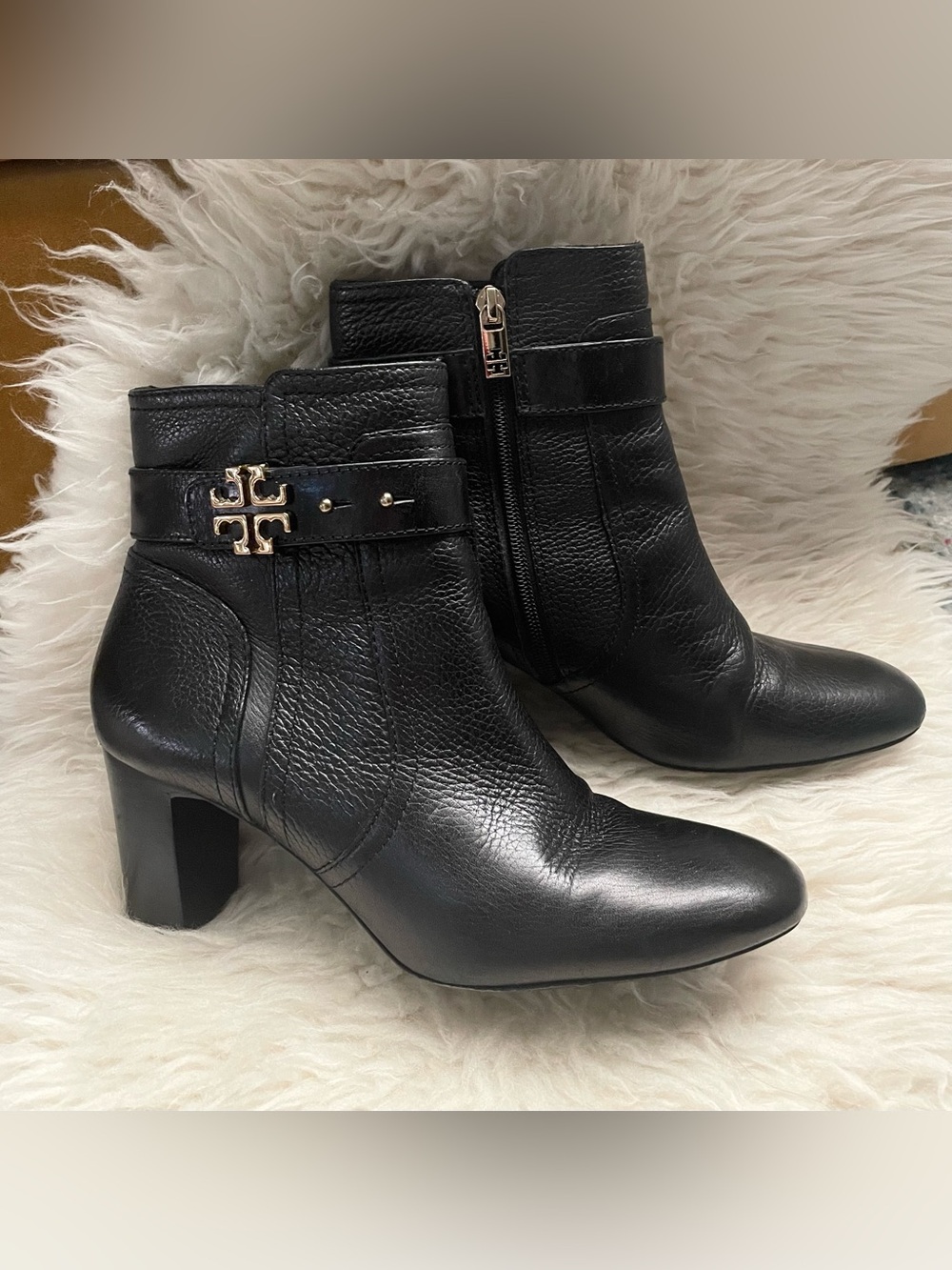 Tory Burch Black Ankle Boot Gold Hardware size 9.5